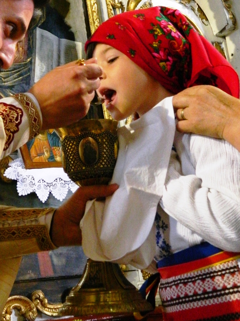 Concurs fotografie Sfânta Împărtășanie - Pr. Ștefan Zaharia