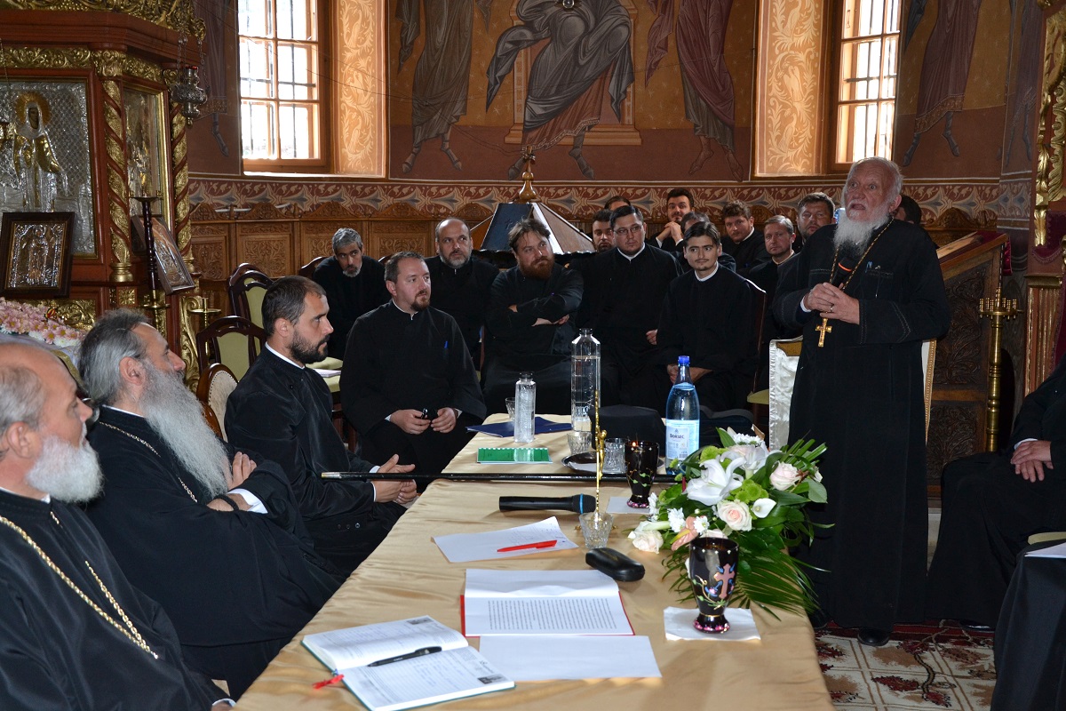 Preoţii Protopopiatului Piatra Neamţ, în conferinţă semestrială de toamnă