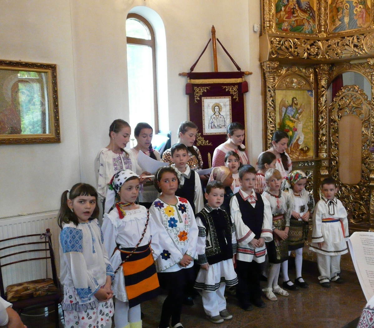 Cateheză pentru micii enoriaşi din Burdujeni Cateheză pentru micii enoriaşi din Burdujeni