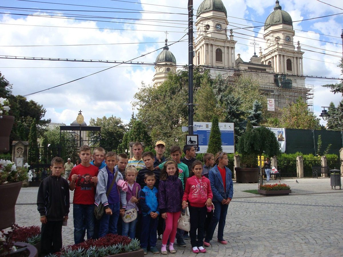 Spectacol artistic organizat de Asociaţia „Iubire şi Încredere“