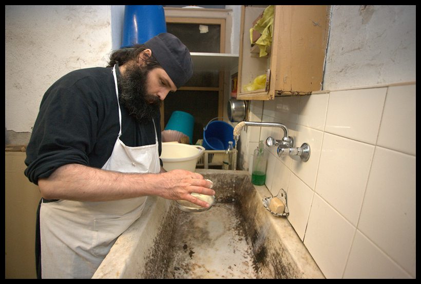 Minunea reînnoirii aluatului la Praznicul Înălţării Cinstitei Cruci la Mănăstirea Vatoped