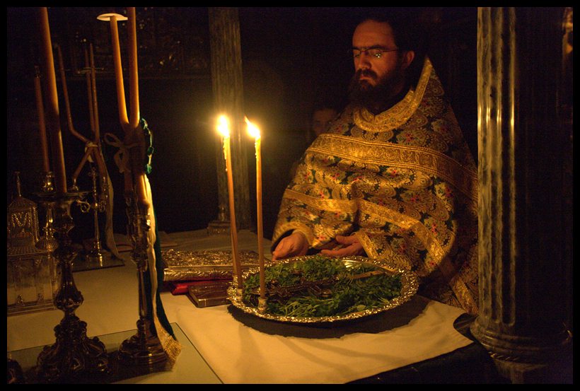 Minunea reînnoirii aluatului la Praznicul Înălţării Cinstitei Cruci la Mănăstirea Vatoped