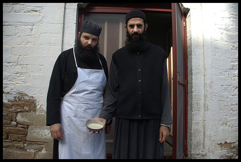 Minunea reînnoirii aluatului la Praznicul Înălţării Cinstitei Cruci la Mănăstirea Vatoped