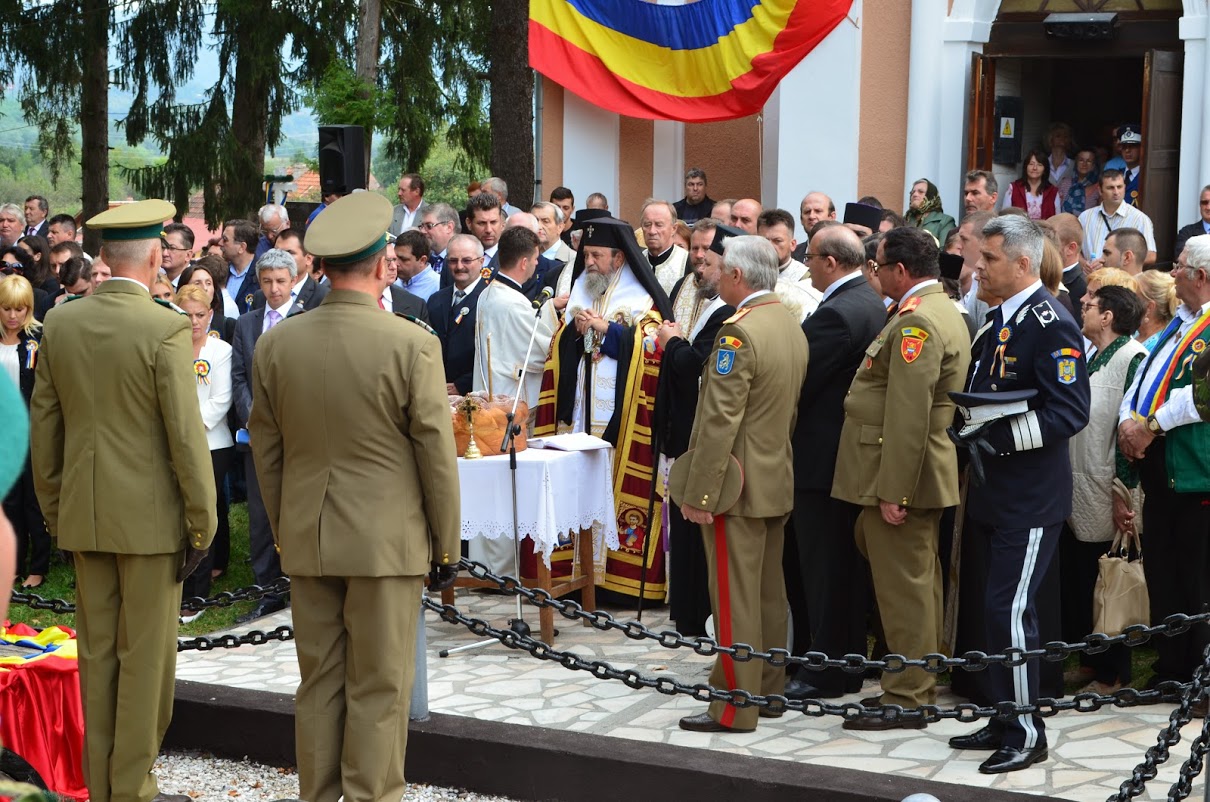 Serbările naţionale de la Ţebea - 2014 Serbările naţionale de la Ţebea - 2014