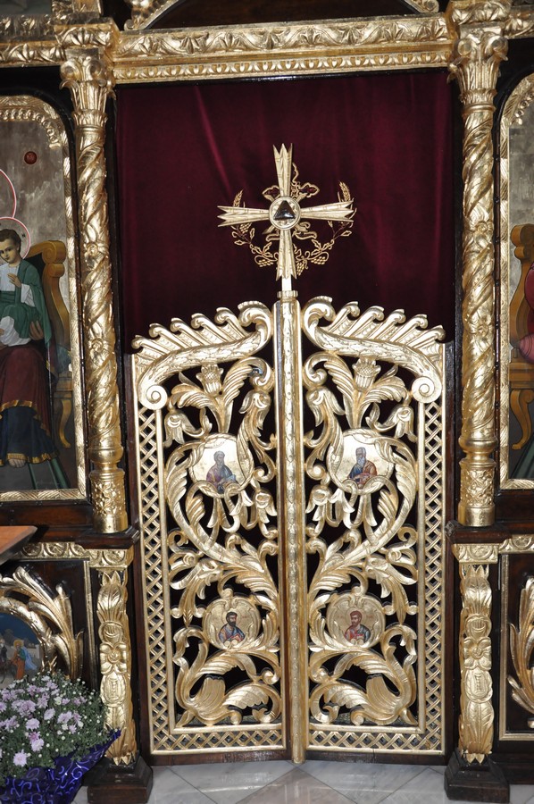 Catedrala din Buhuşi va fi resfinţită