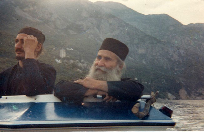 Dialoguri la Athos (11) - Ce este Pronia dumnezeiască şi cum „se manifestă” în viaţa noastră?