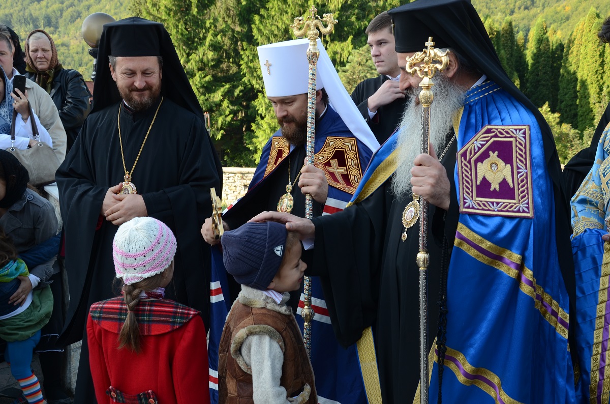 Sfinţii Cuvioşi Simeon şi Amfilohie, cinstiţi la Mănăstirea Pângăraţi prin Liturghie arhierească