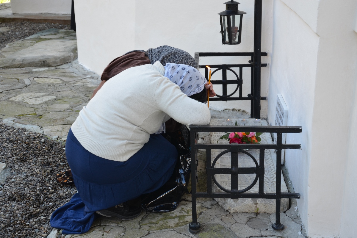 3 ierarhi, la hramul Mănăstirii Secu