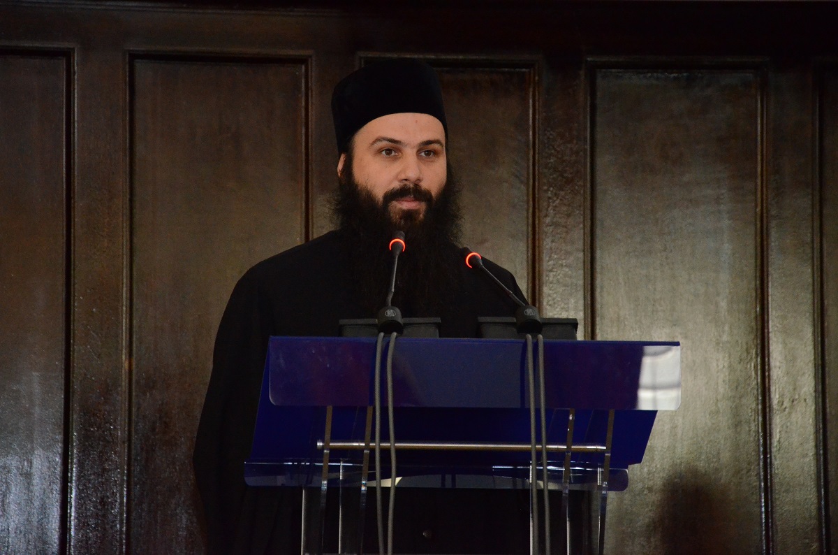 „O educaţie autentică trebuie să se muleze pe un raport inteligent între contingent şi veşnicie”