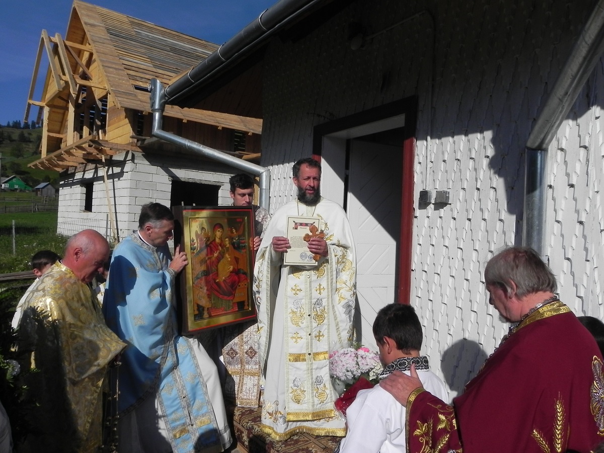 Binecuvântare pentru Parohia Slătioara Bucovineană Binecuvântare pentru Parohia Slătioara Bucovineană