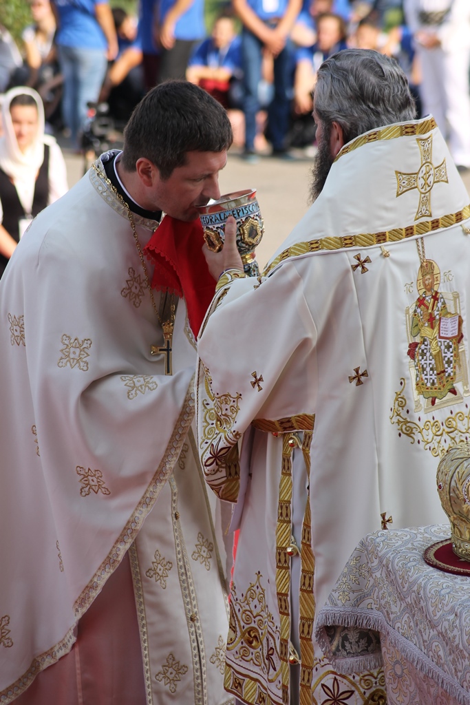 Concurs fotografie Sfânta Împărtășanie (foto 2) - Artemie Ixari