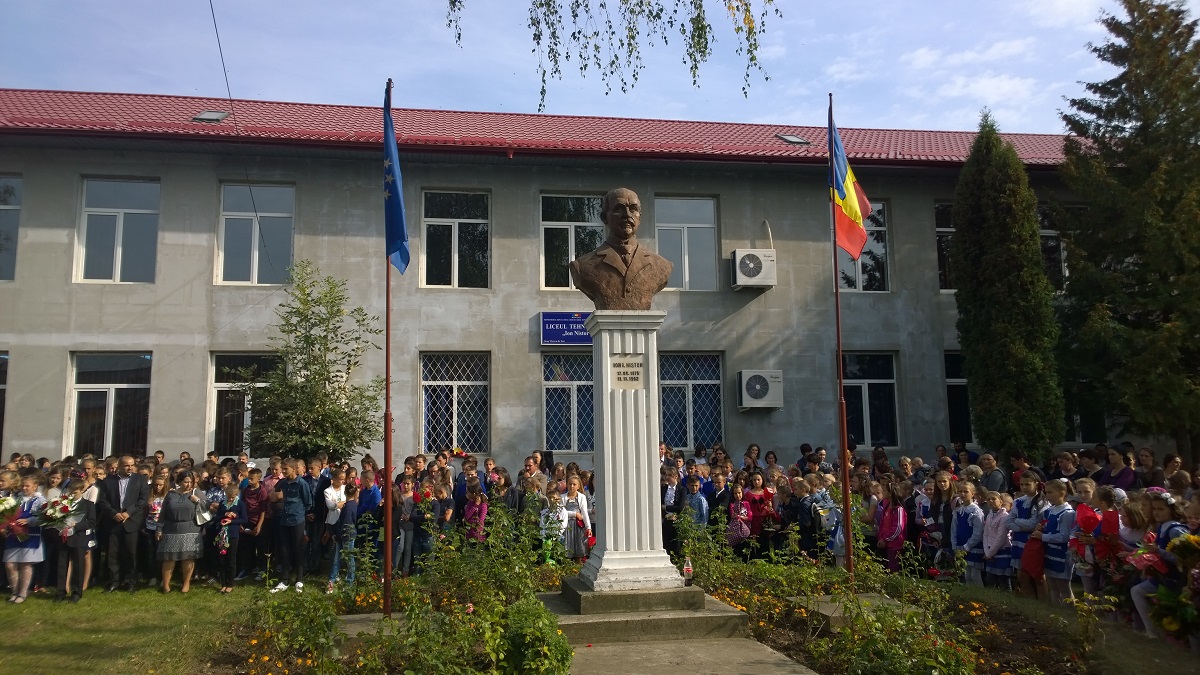 Sfinţire de cabinet de religie, la Liceul Tehnologic „Ion Nistor“ din Vicovu de Sus