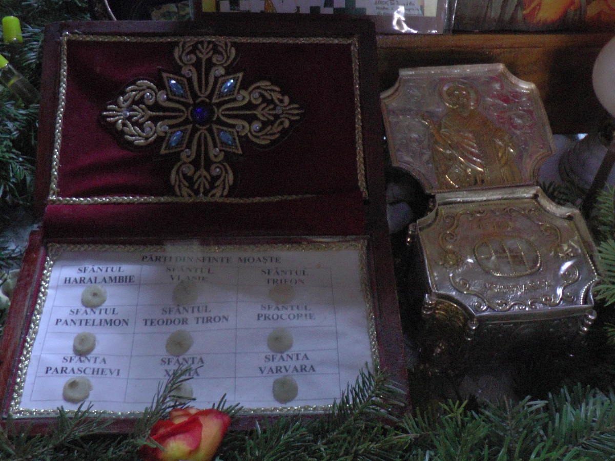 Slujbă arhierească la hramul de toamnă al Mănăstirii Râşca