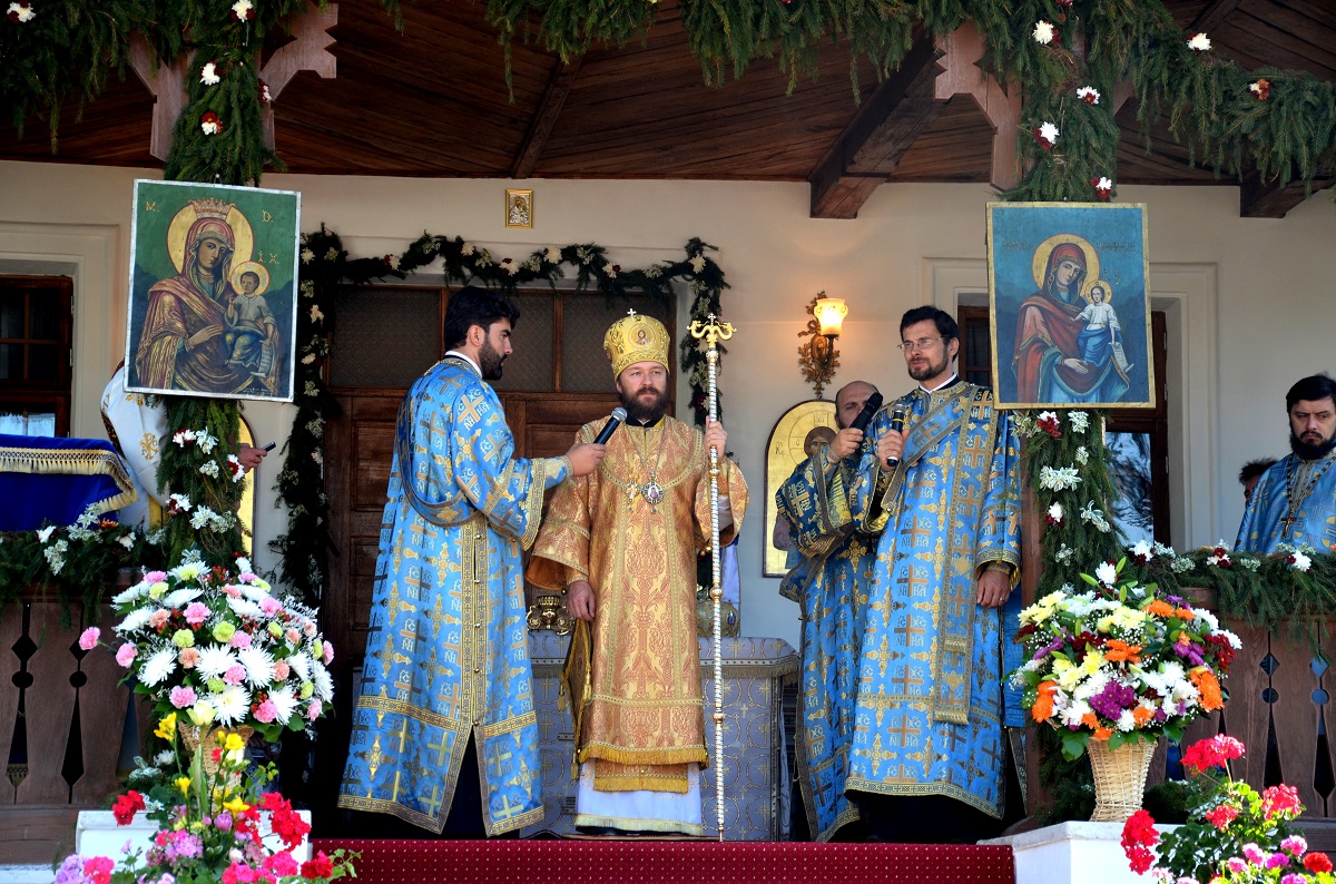 3 ierarhi şi 3.000 de credincioşi la hramul Mănăstirii Vorona