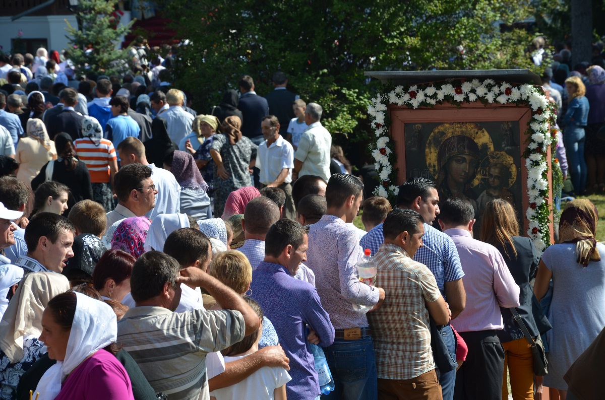 3 ierarhi şi 3.000 de credincioşi la hramul Mănăstirii Vorona