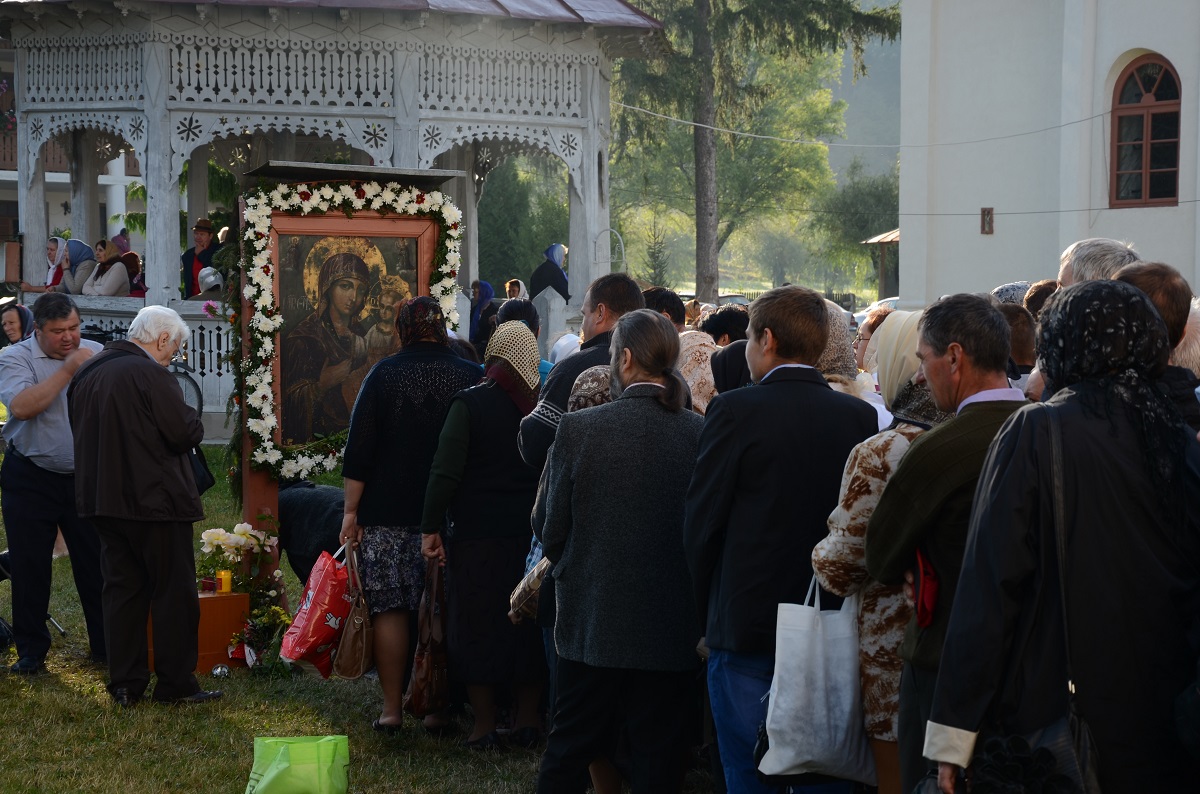 3 ierarhi şi 3.000 de credincioşi la hramul Mănăstirii Vorona