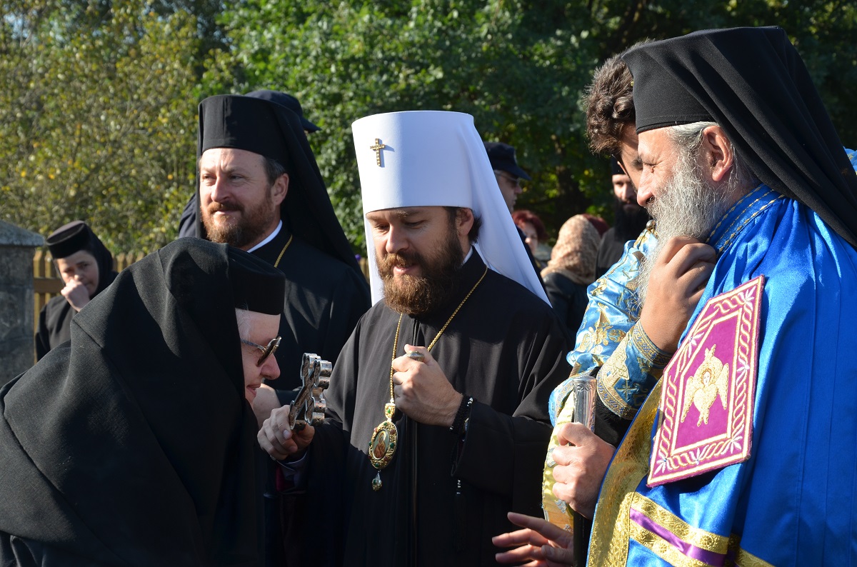 3 ierarhi şi 3.000 de credincioşi la hramul Mănăstirii Vorona