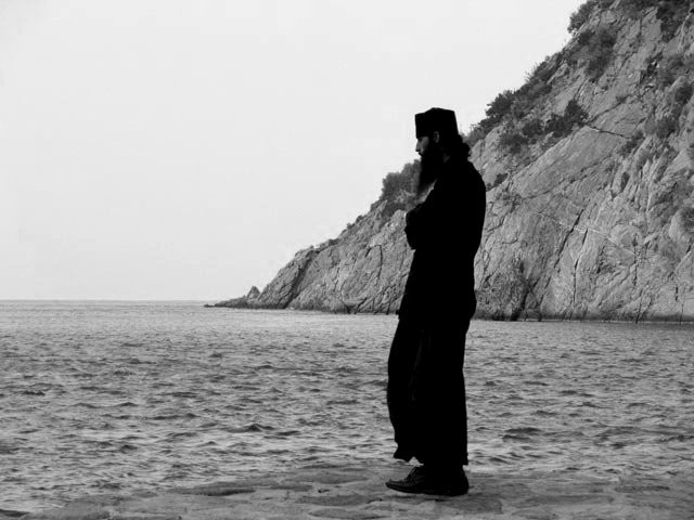 Cel ce-și poartă păcatele sale, nu le vede pe ale aproapelui său