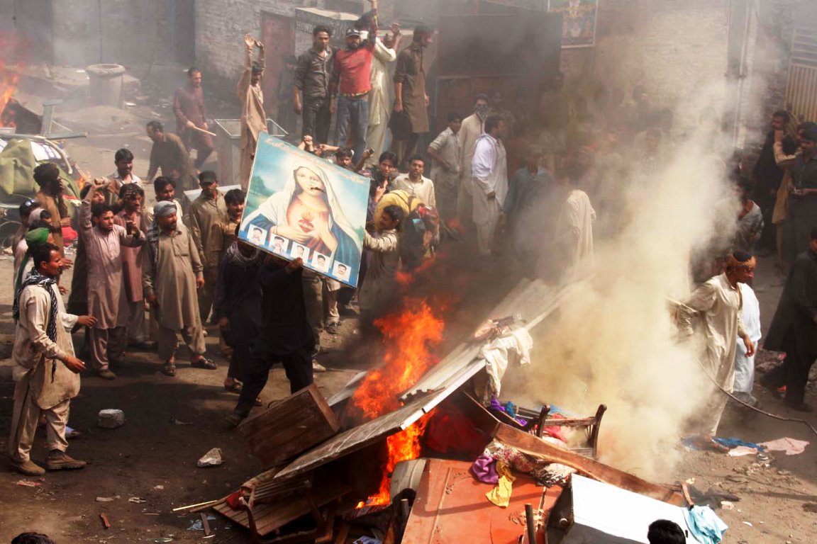 Creştini din Pakistan, forţaţi să se convertească la islam