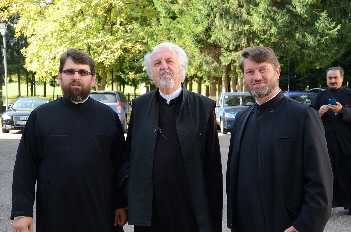 Revederea la 20 de ani a promoţiei 1994 a Seminarului Teologic de la Mănăstirea Neamţ (galerie FOTO)