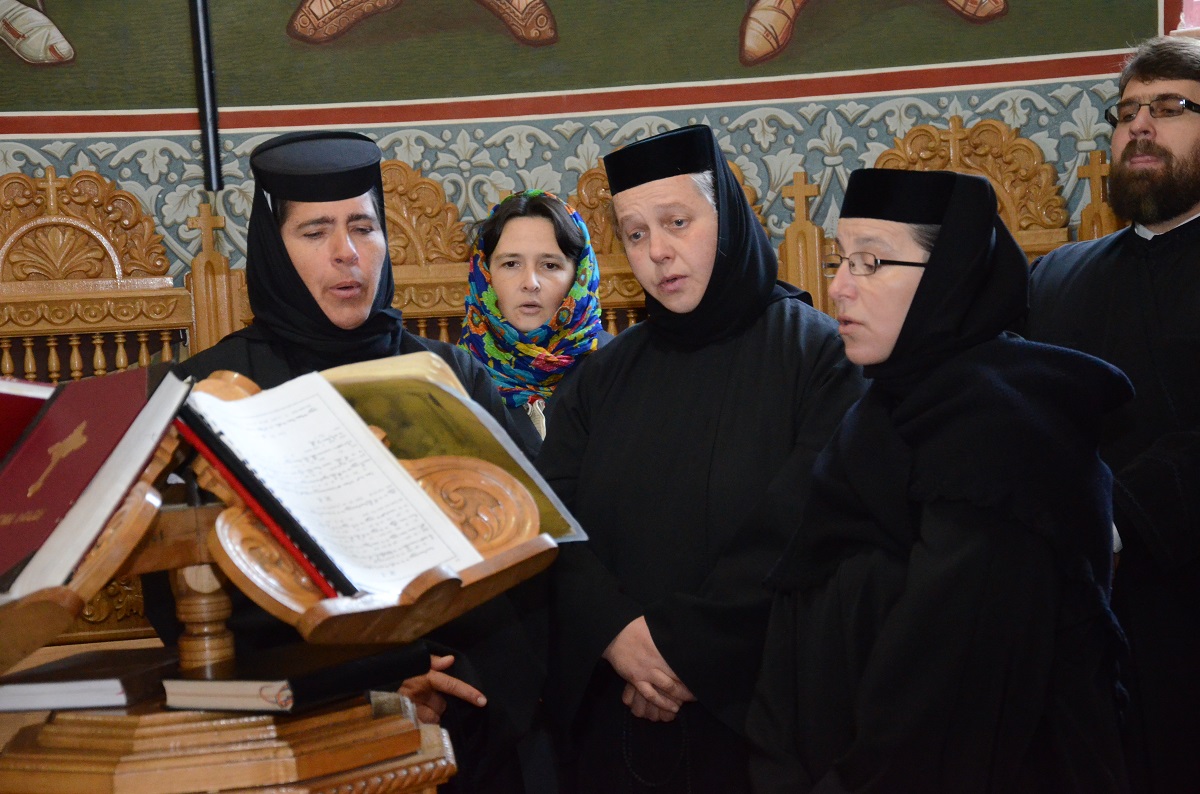 Revederea la 20 de ani a promoţiei 1994 a Seminarului Teologic de la Mănăstirea Neamţ (galerie FOTO)