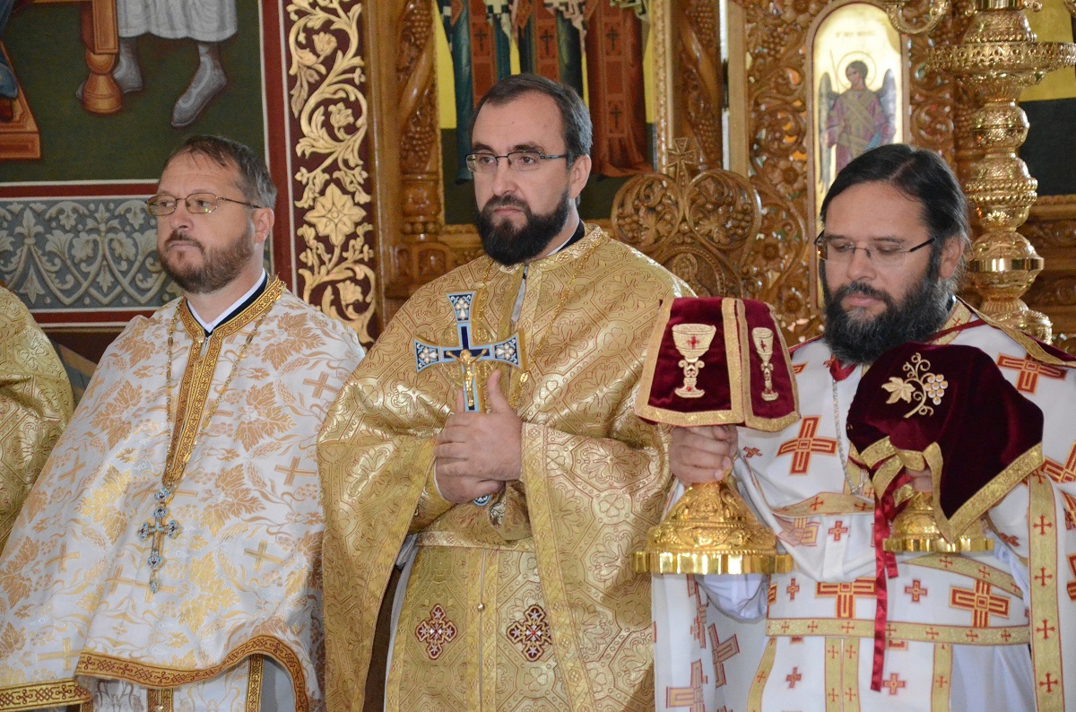 Revederea la 20 de ani a promoţiei 1994 a Seminarului Teologic de la Mănăstirea Neamţ (galerie FOTO)