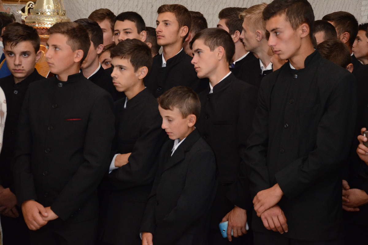 IPS Teofan, la deschiderea noului an şcolar a Seminarului Teologic din Botoşani: „Să fiţi oameni ai lui Dumnezeu“