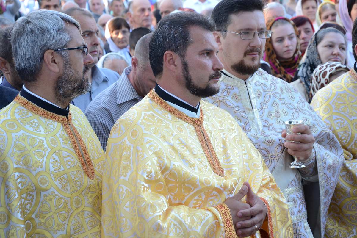 A fost sfinţită Biserica „Sfânta Cuvioasă Parascheva“ din Mândreşti
