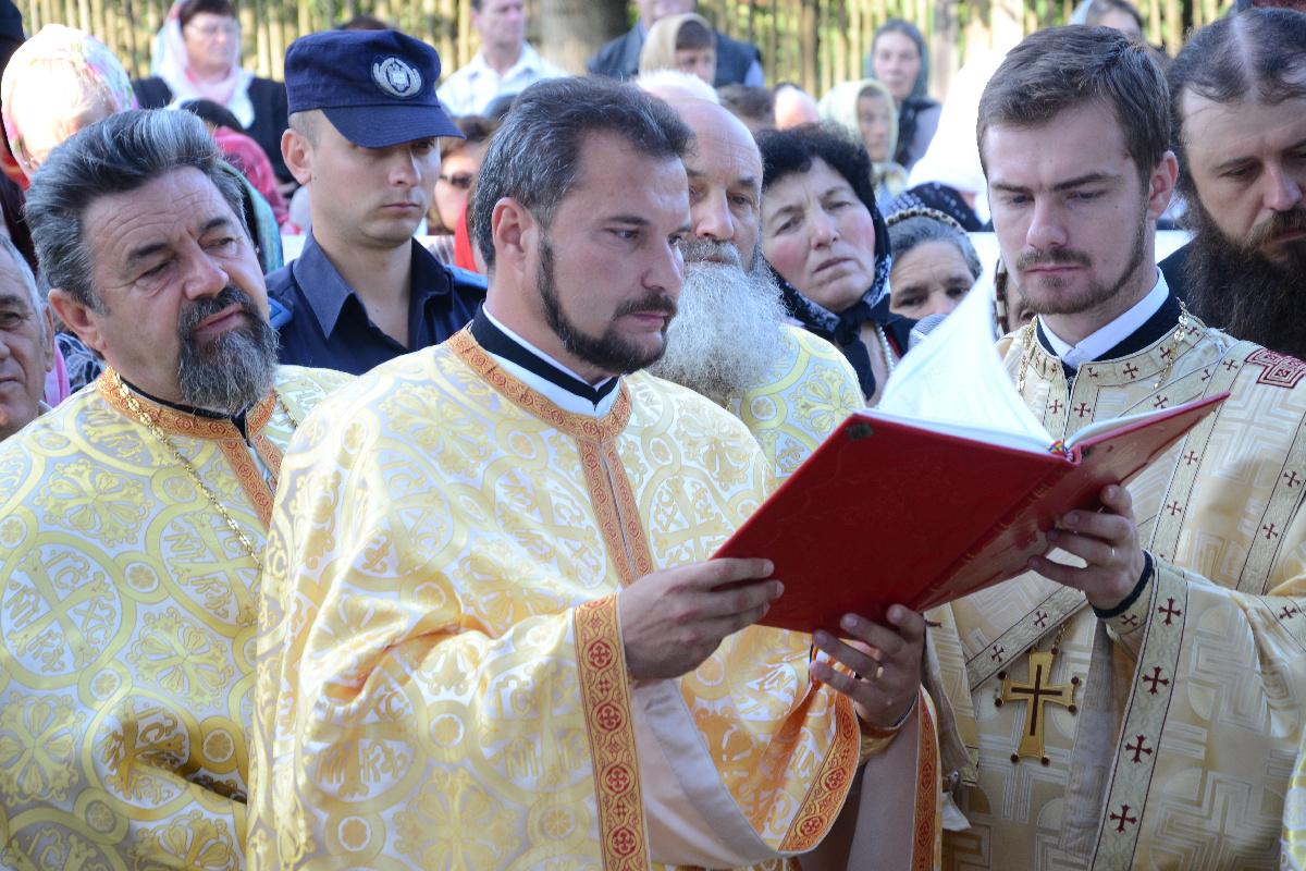 A fost sfinţită Biserica „Sfânta Cuvioasă Parascheva“ din Mândreşti