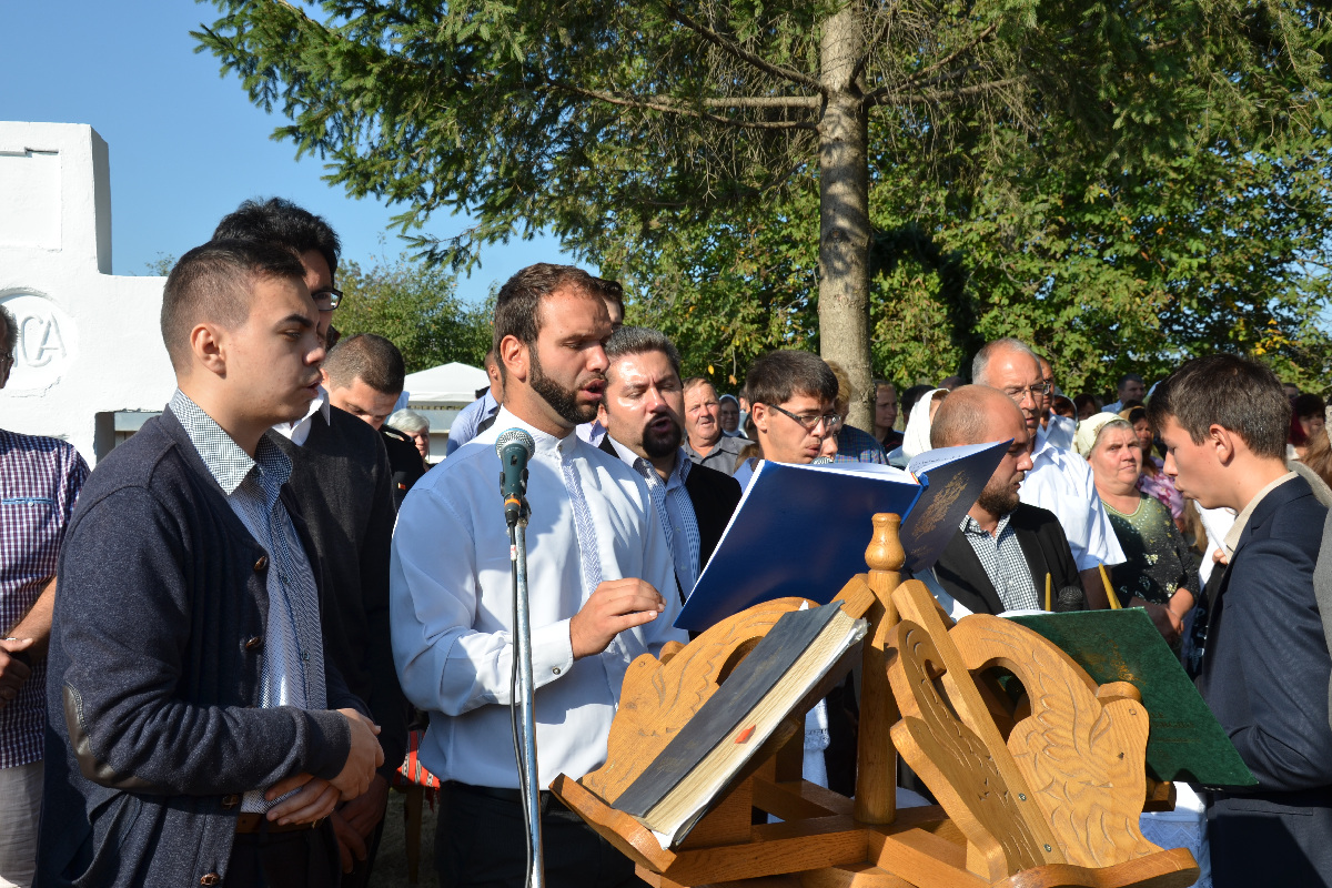 A fost sfinţită Biserica „Sfânta Cuvioasă Parascheva“ din Mândreşti