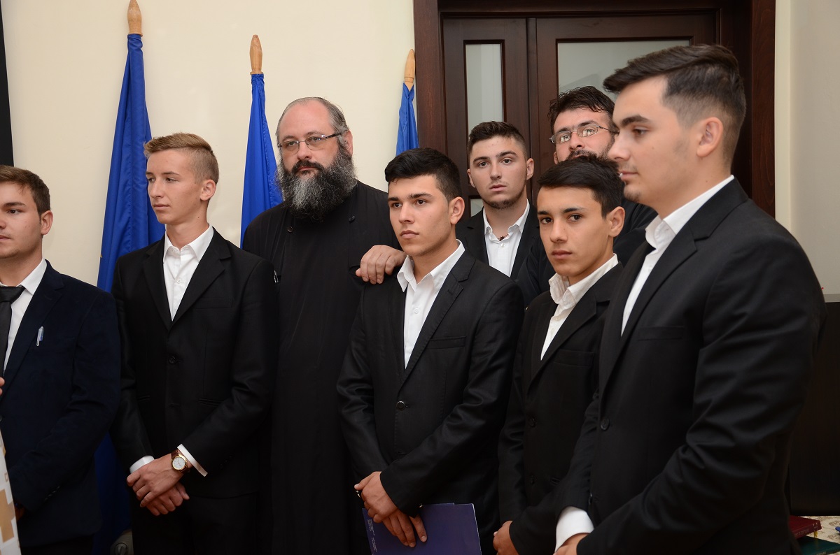 Slujbă de binecuvântare oficiată de IPS Mitropolit Teofan la Inspectoratul Şcolar Judeţean Iaşi