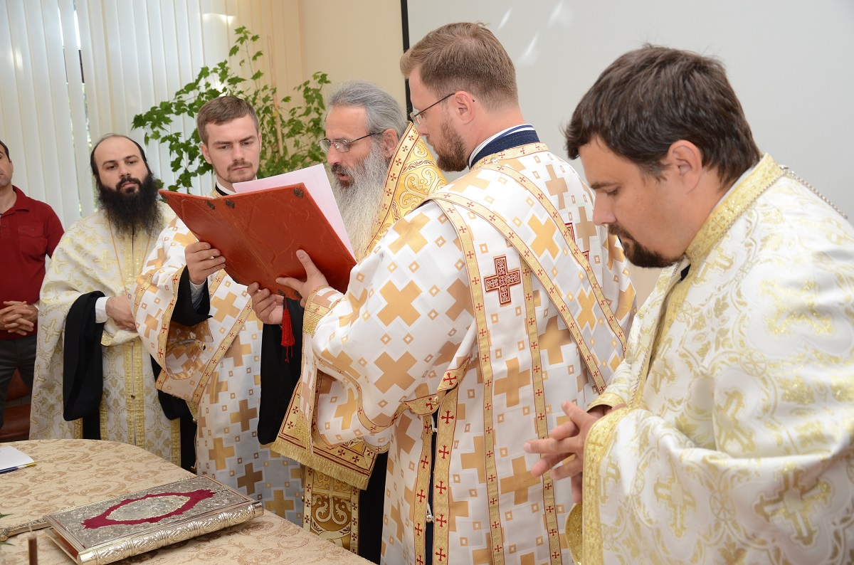 Slujbă de binecuvântare oficiată de IPS Mitropolit Teofan la Inspectoratul Şcolar Judeţean Iaşi