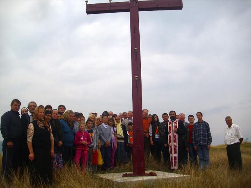 Pelerinaj la crucea de pe Docmana din judeţul Bacău