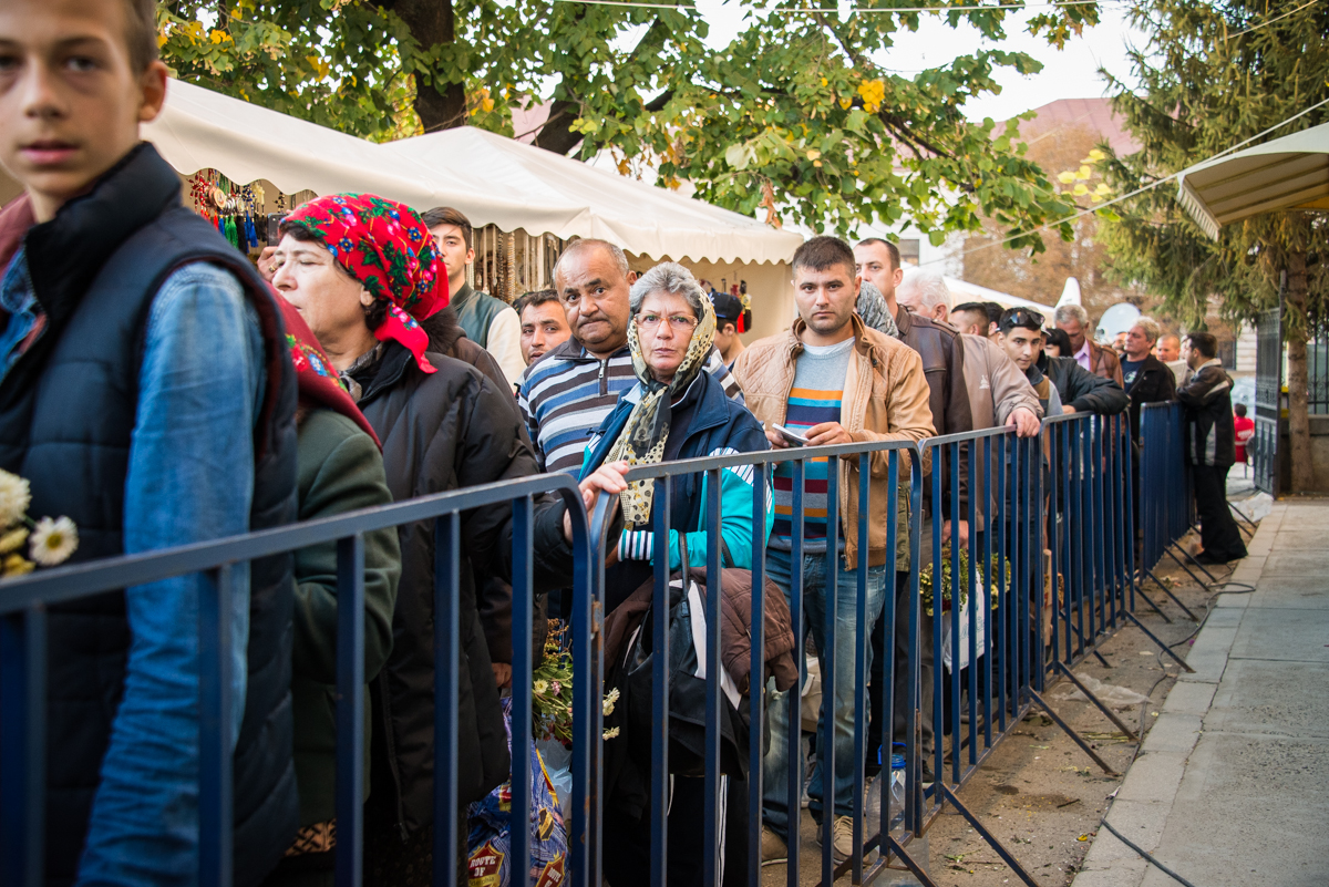 Sfânta Parascheva luptă cu ispitele noastre