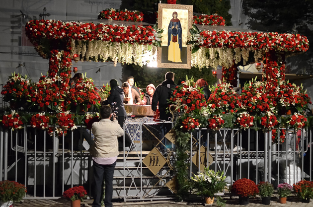 Râul de pelerini de la moaştele Cuvioasei Parascheva