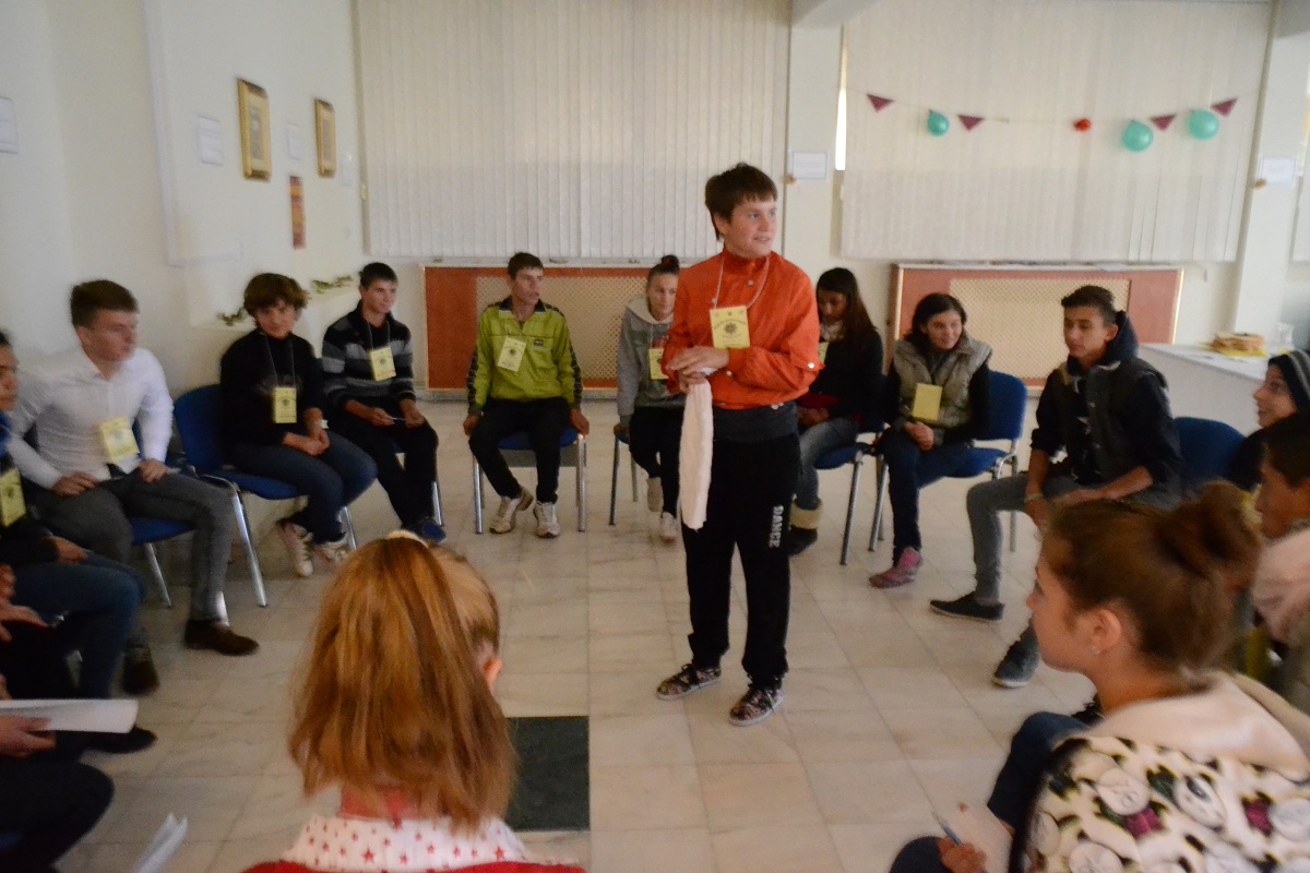 „Florile din grădina Iașilor”, un proiect organizat de ATOR Iași pentru tinerii din centrele de plasament