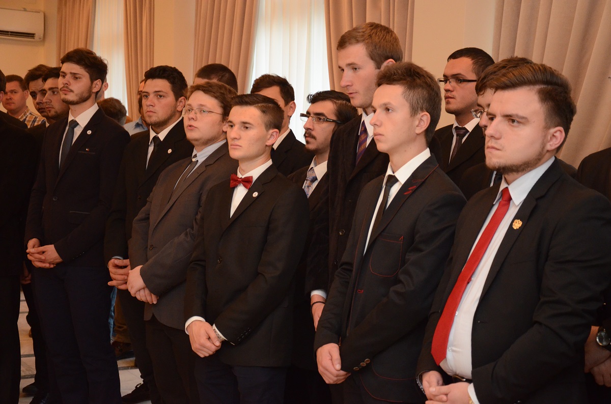 Slujbă arhierească de binecuvântare a lucrărilor realizate la Colegiul „Sf. Nicolae“ (GALERIE FOTO)