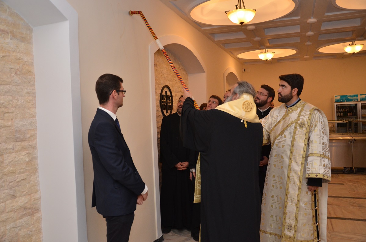 Slujbă arhierească de binecuvântare a lucrărilor realizate la Colegiul „Sf. Nicolae“ (GALERIE FOTO)