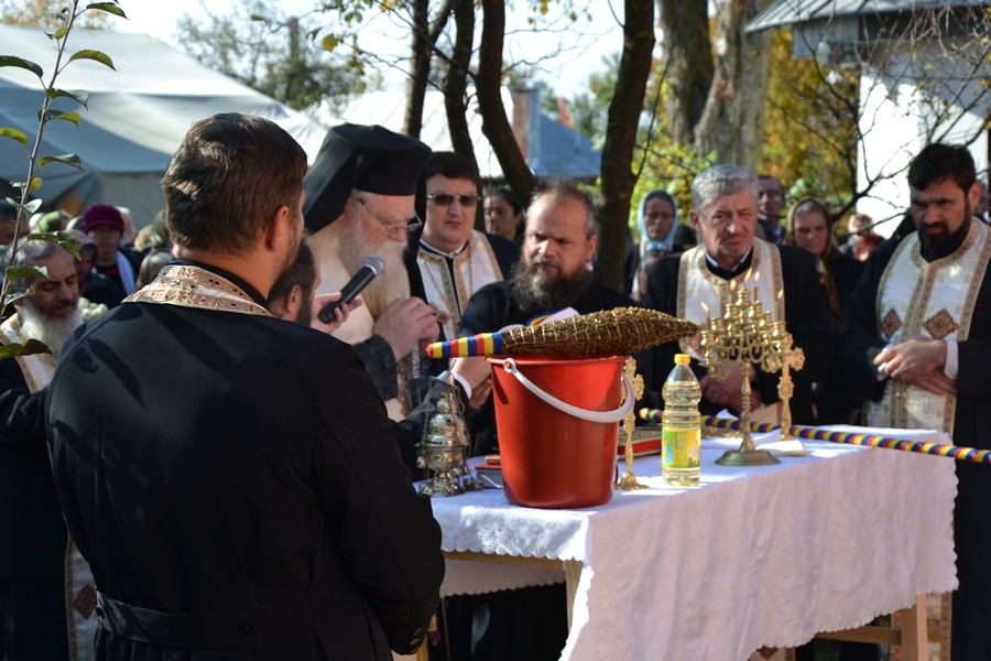 Binecuvântare arhierească în Parohia Hârţeşti din Protopopiatul Piatra Neamţ