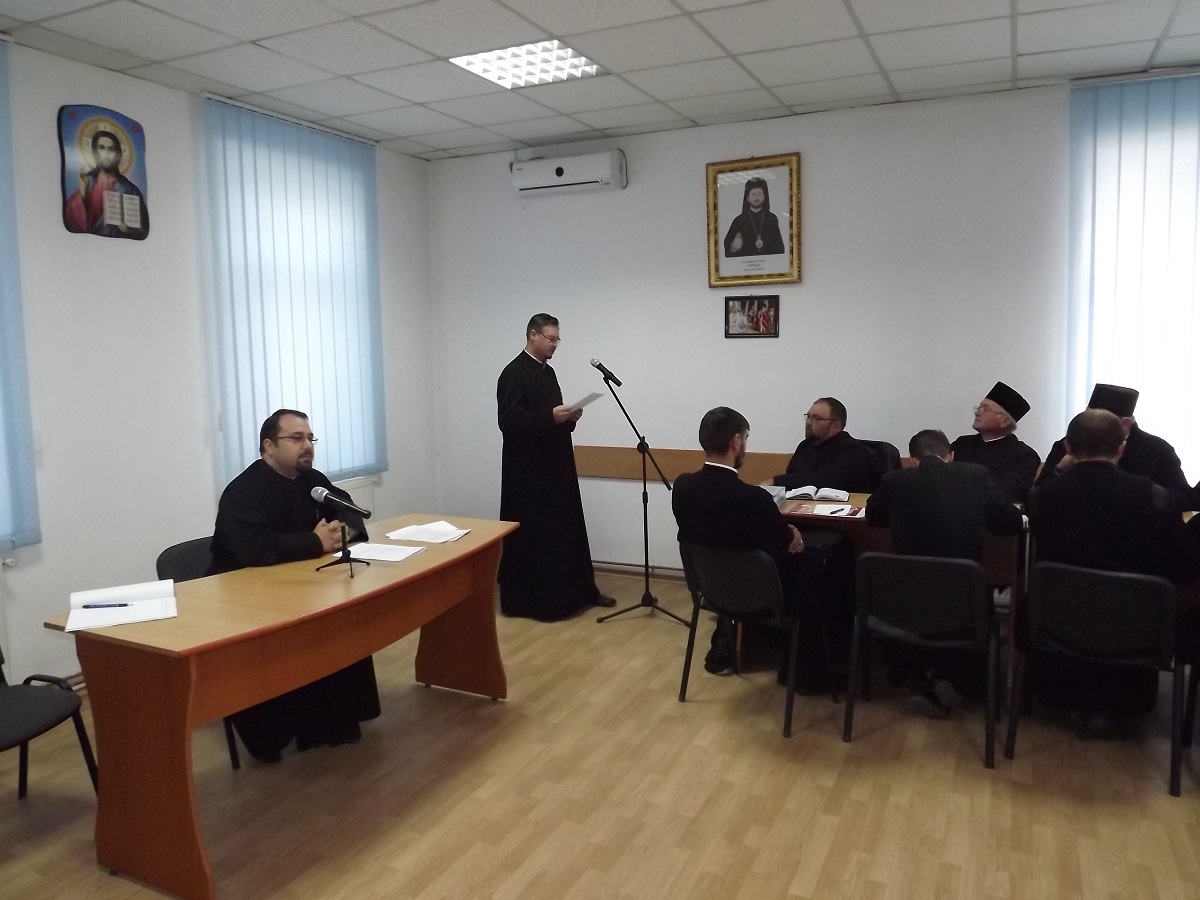 Întrunire preoţească la Huşi