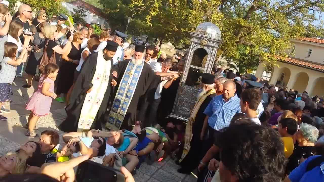 Procesiune cu moaştele Sfântului Gherasim din Kefalonia