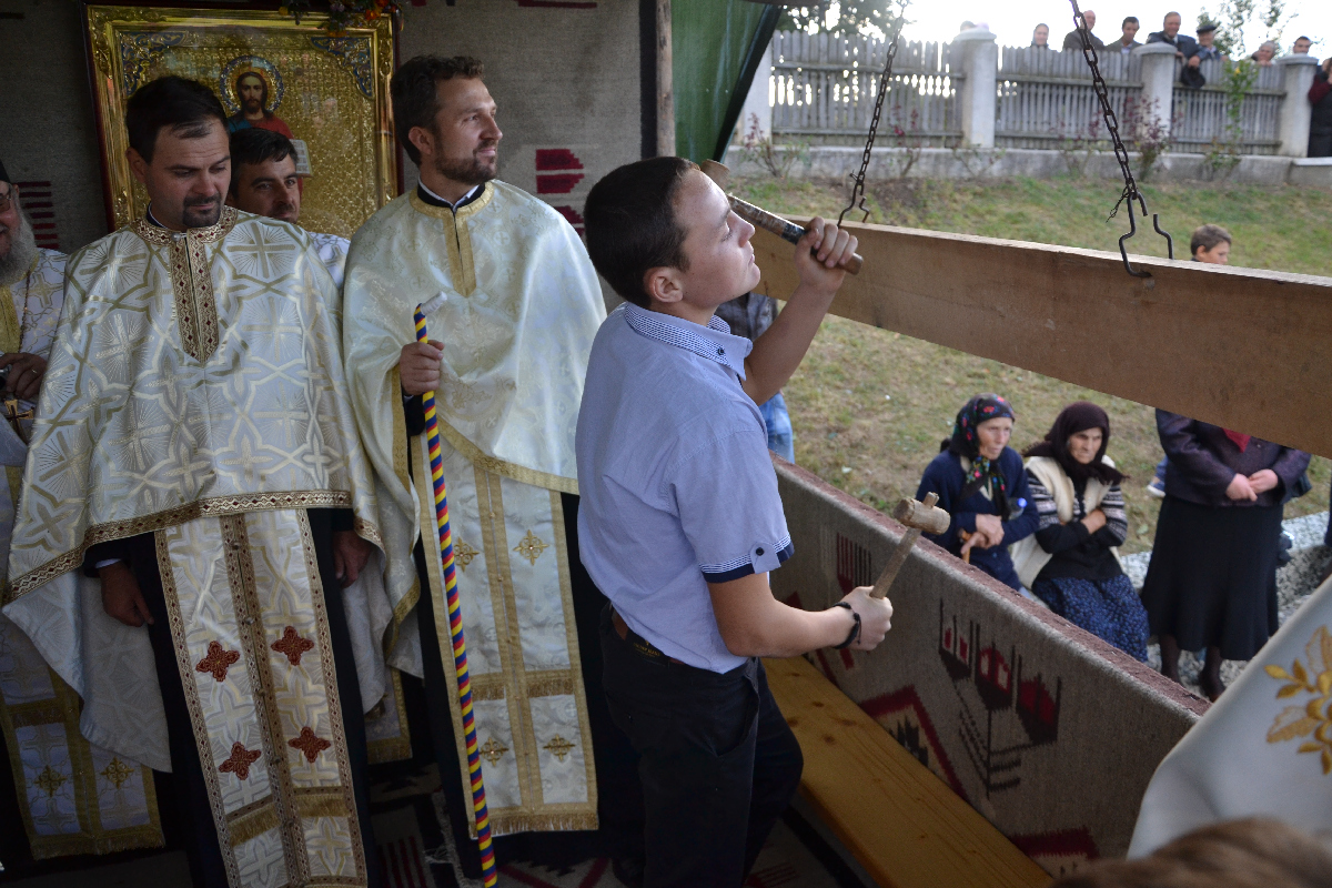 Aşezământul social al Parohiei Găneşti, sfinţit de IPS Mitropolit Teofan (GALERIE FOTO)