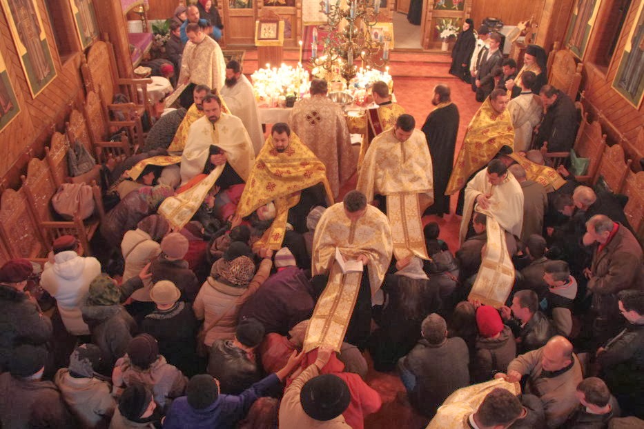 Seară de rugăciune la Mănăstirea Valea Budului