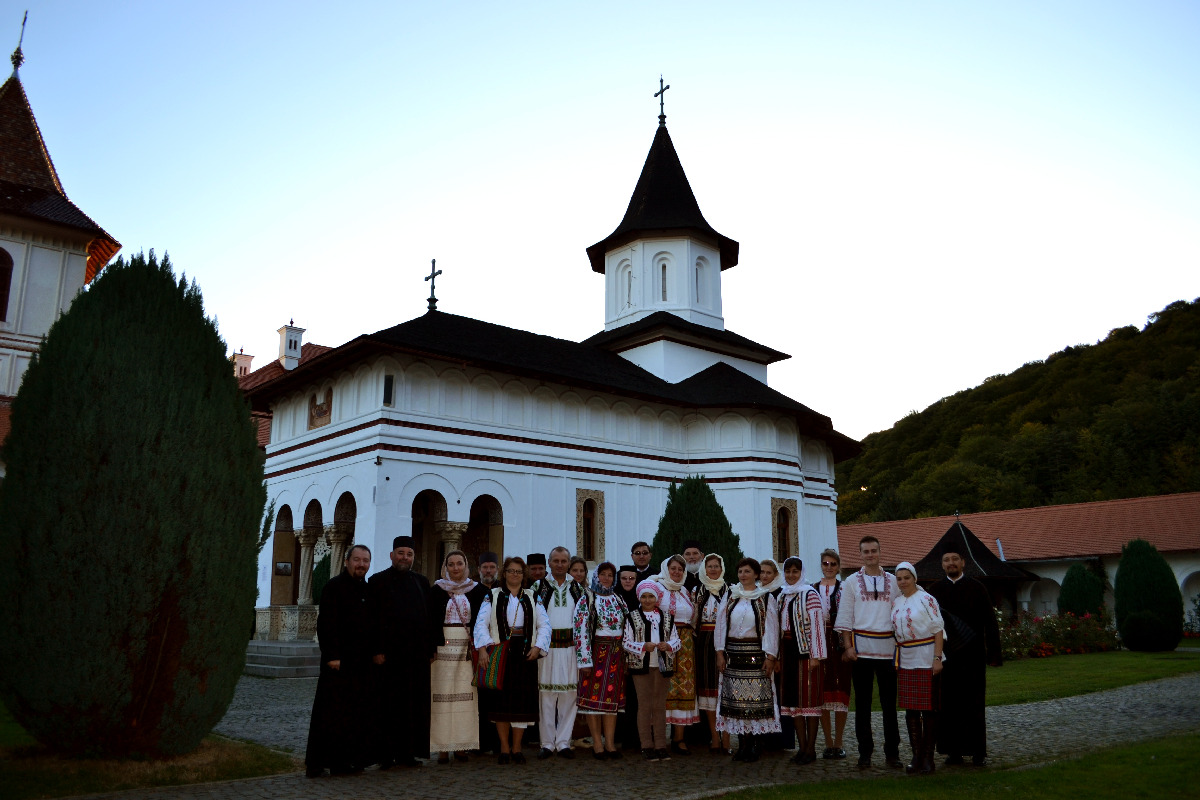 Pelerinaj al preoţilor şi preoteselor din Protopopiatul Piatra Neamţ