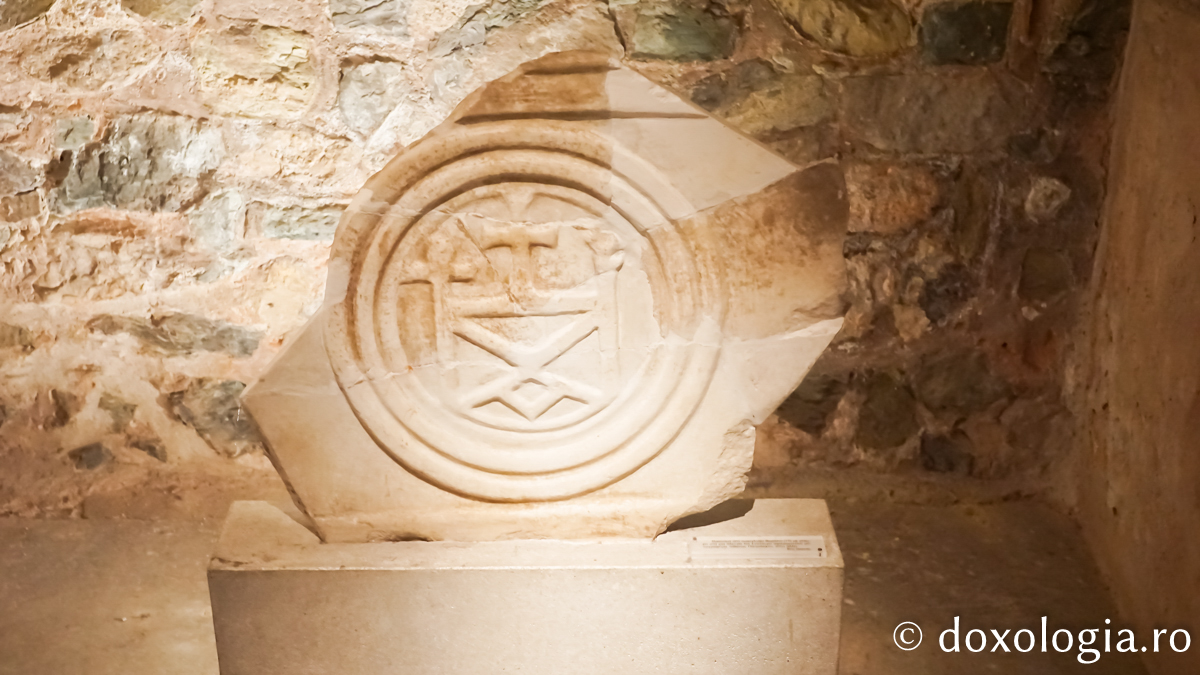 Temnița Sfântului Dimitrie, izvorâtorul de mir / Foto: Magda Buftea Temnița Sfântului Dimitrie, izvorâtorul de mir