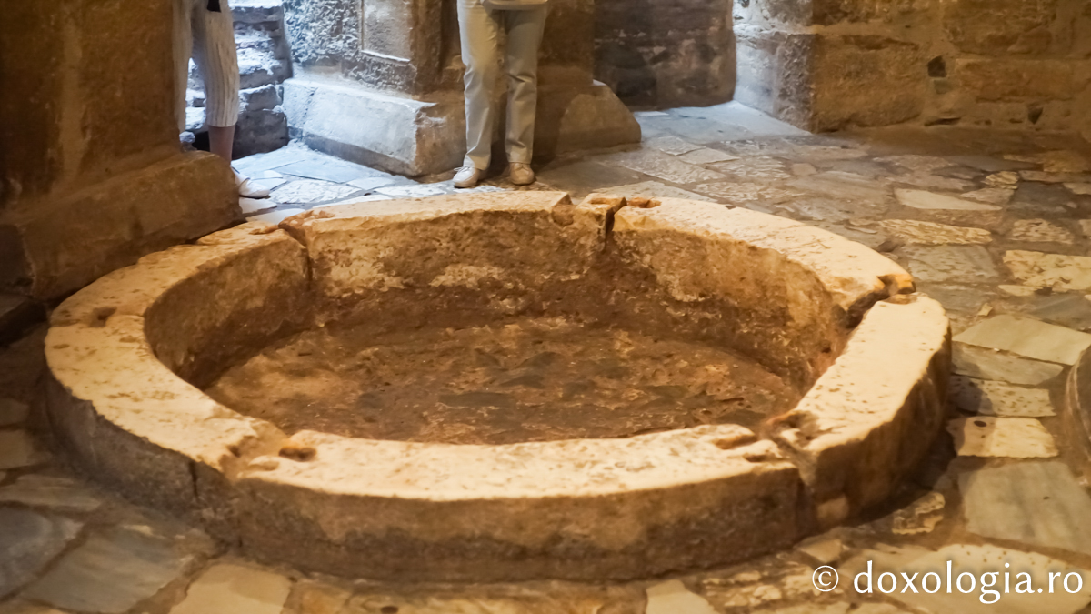 Temnița Sfântului Dimitrie, izvorâtorul de mir / Foto: Magda Buftea Temnița Sfântului Dimitrie, izvorâtorul de mir