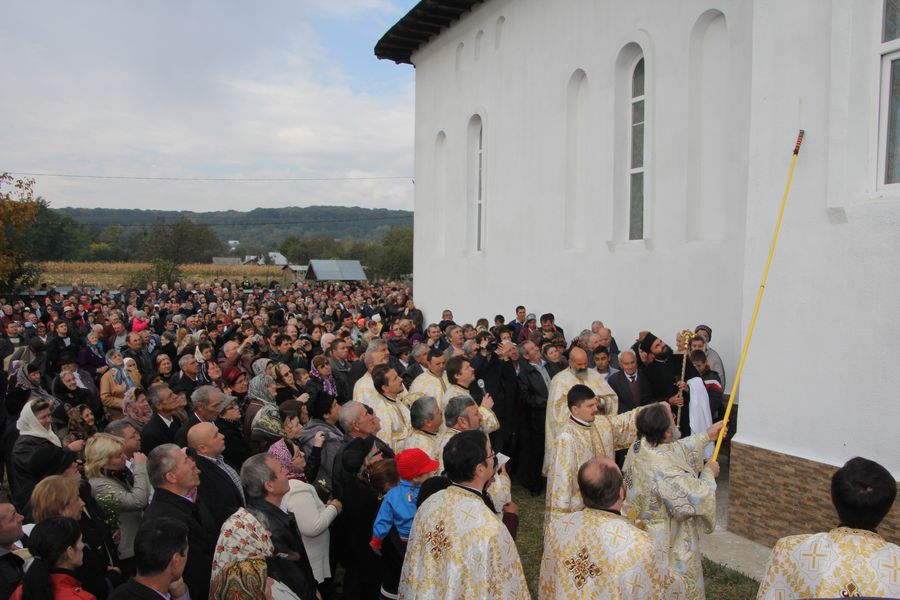 „Ctitorie sfântă“ la Băhnişoara, Protopopiatul Buhuşi