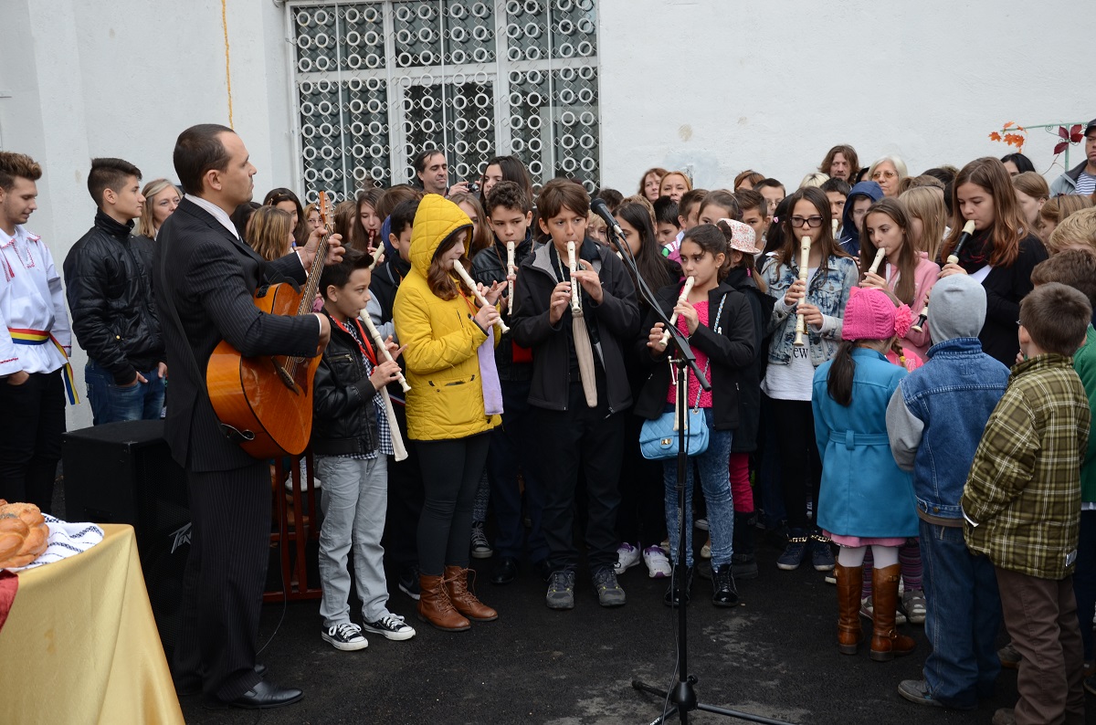Slujbă de binecuvântare la Liceul Teoretic Waldorf din Iaşi