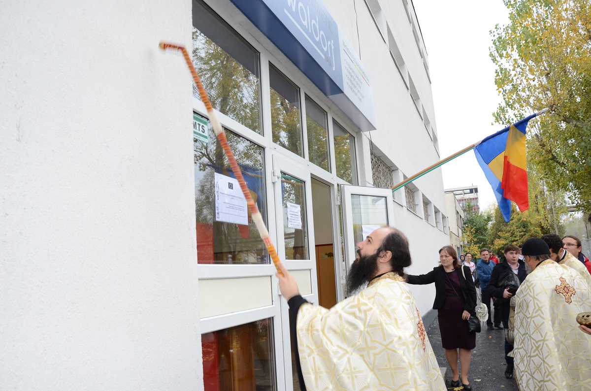 Slujbă de binecuvântare la Liceul Teoretic Waldorf din Iaşi