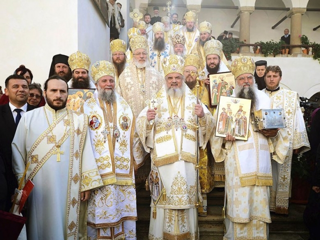 Vizita canonică a Patriarhului României în Arhiepiscopia Râmnicului